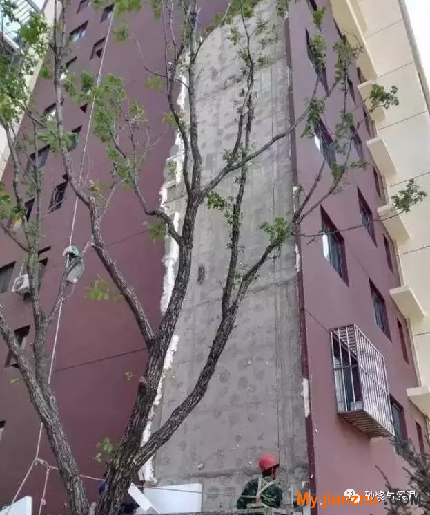 某新建楼盘不合格的粘结砂浆导致保温层脱落